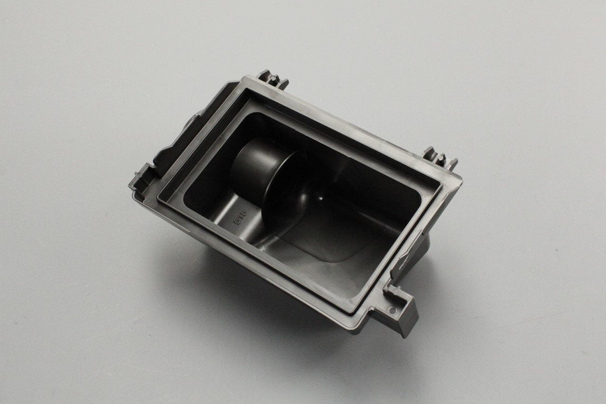 Toyota Yaris Hybrid 2011-2020 air box lid (with sensor) 17705-0M080