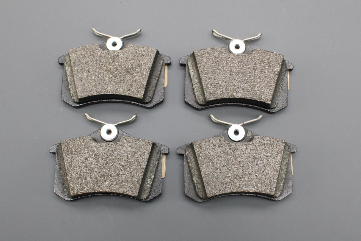 VW Beetle Skoda Octavia SEAT Leon rear brake pads kit 5Q0698451AA