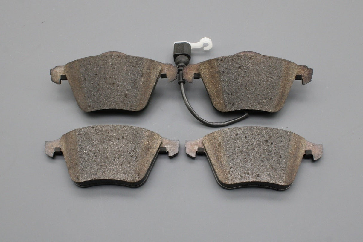 VW Golf MK6 Audi A3 8P TT SEAT Leon 1P brake pads (front) 8J0698151N
