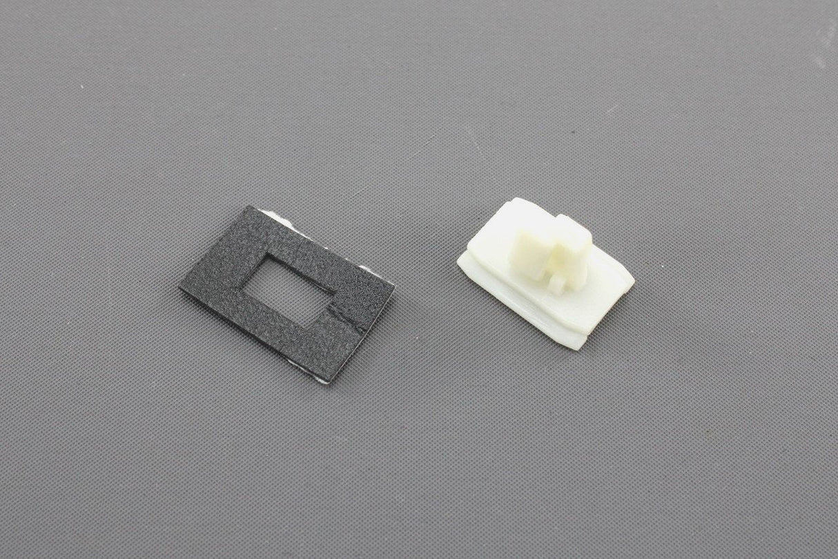 Audi S3 8P 2004-13 side skirt retaining clip (x1) 8P0853585