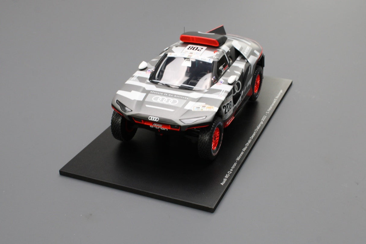 Audi collection RS Q e-tron dessert challenge model car 5022200151