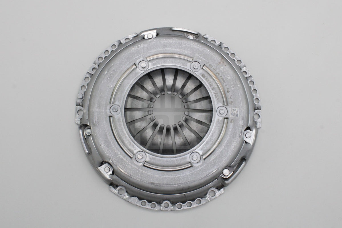 VW Beetle Audi A1 Skoda Yeti SEAT Ibiza clutch pressure plate 04E141026C