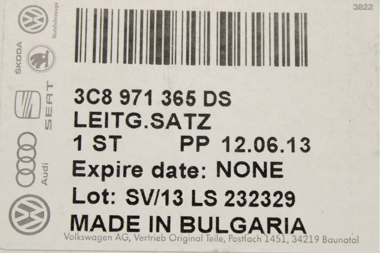VW Passat CC 09-17 front seat base wiring loom harness (left) 3C8971365DS