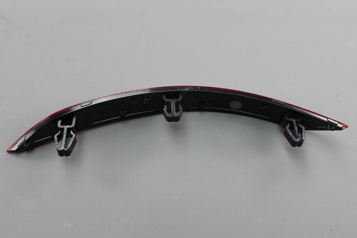 Audi A3 Saloon 2017-20 Rear standard bumper reflector (right) 8V5945106C