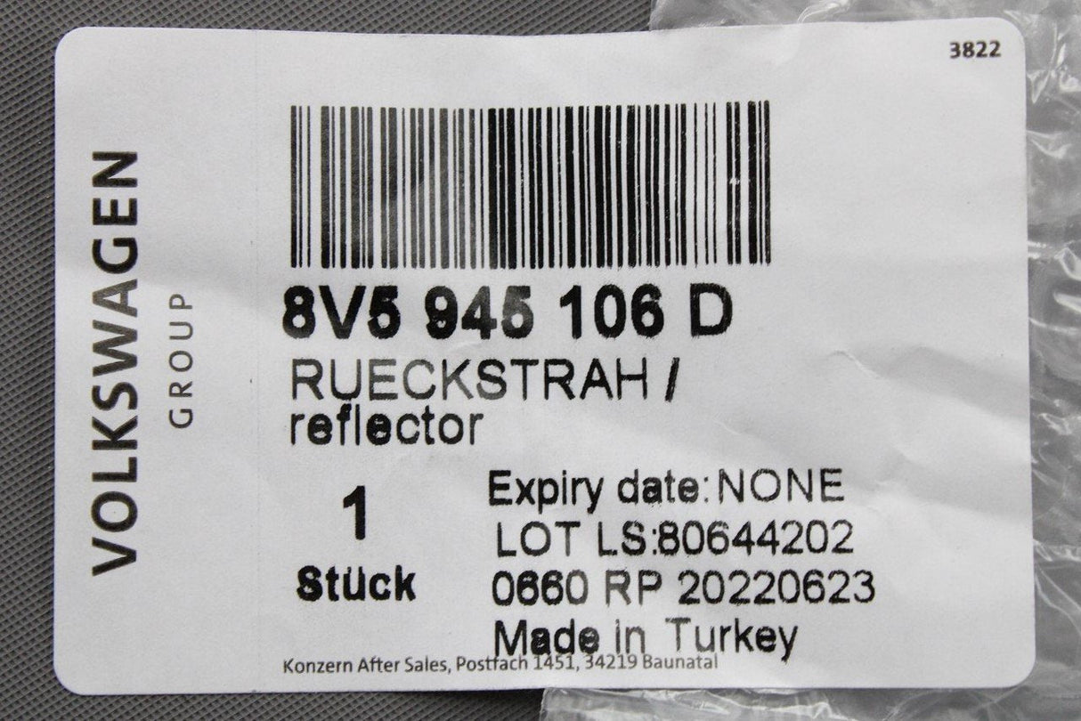 Audi A3 Saloon 2017-20 Rear sports bumper reflector (right) 8V5945106D