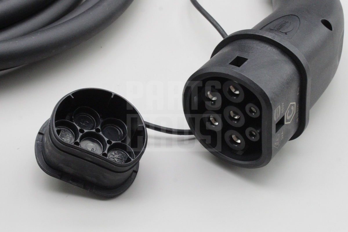 VW Touareg Audi Q4 e-tron Skoda CUPRA public charging cable 4N0971675C