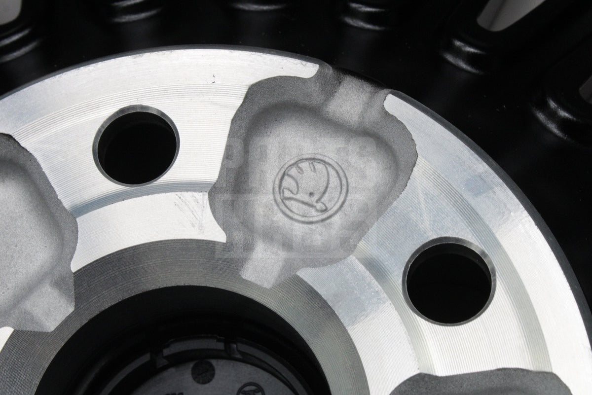 Skoda Superb 2015-2024 single CEPUS alloy wheel 3V0071499M HA7