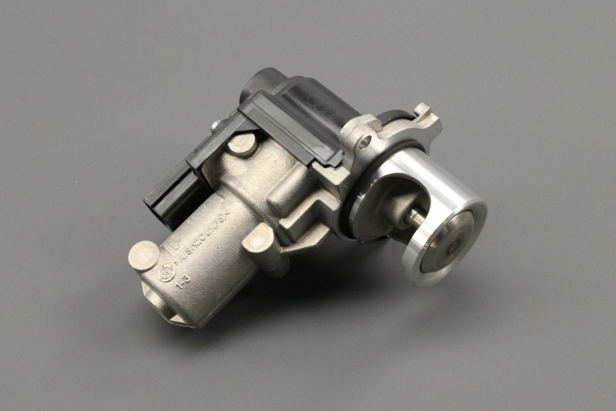 VW Transporter T5.1 T6 2012-2019 EGR valve 2.0 BiTDI 03L131477A