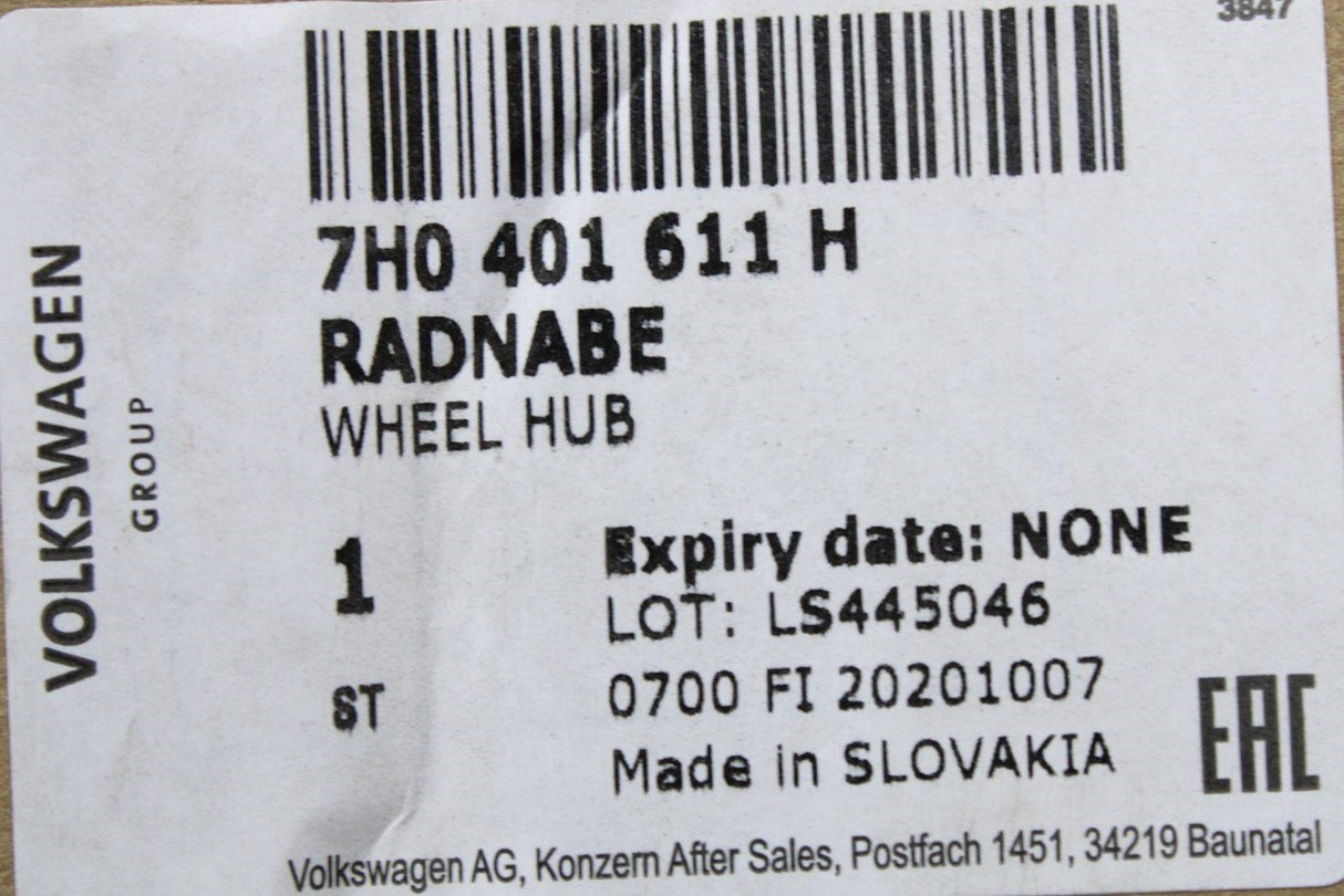 VW Transporter T5 T5.1 T6 T6.1 rear wheel hub with bearing 7H0401611H