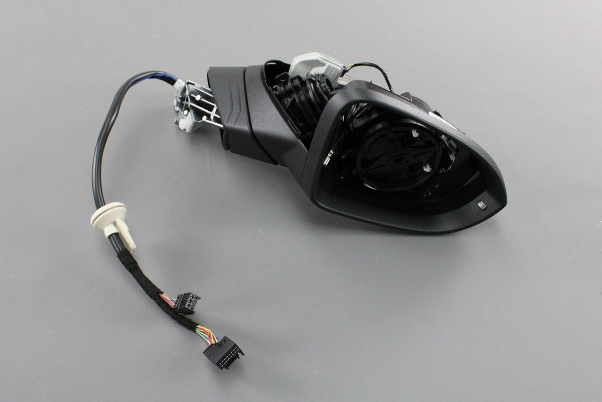 VW Golf MK8 2020-on wing mirror housing right (RHD) 5H2857508T 9B9