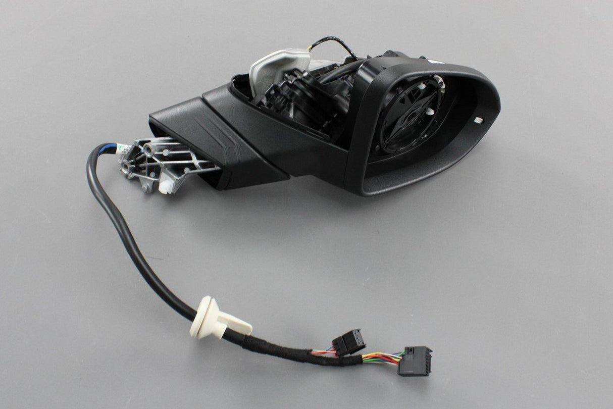 VW Golf MK8 2020-on wing mirror housing right (RHD) 5H2857508T 9B9