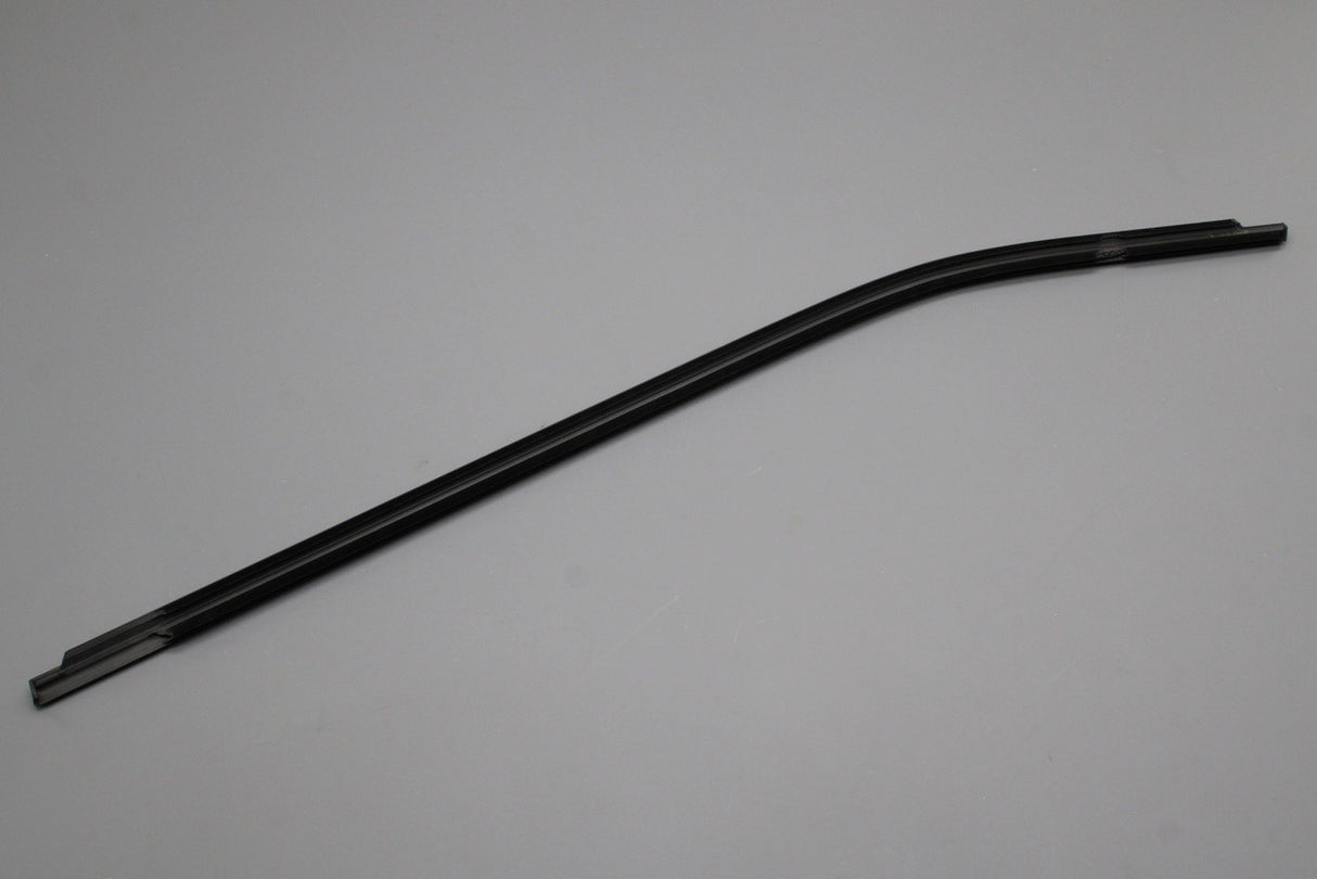 VW ID.4 ID.5 2021-on front window aperture seal (right) 11A837478A 5AP