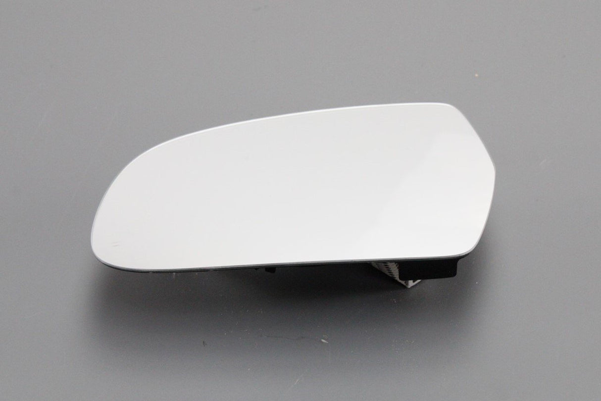 Audi A3 S3 8P 2008-13 A4 A5 2008-16 wing mirror glass (left) 8K0857535E