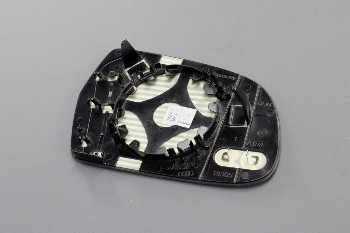 Audi A3 S3 8P 2008-13 A4 A5 2008-16 wing mirror glass (left) 8K0857535E