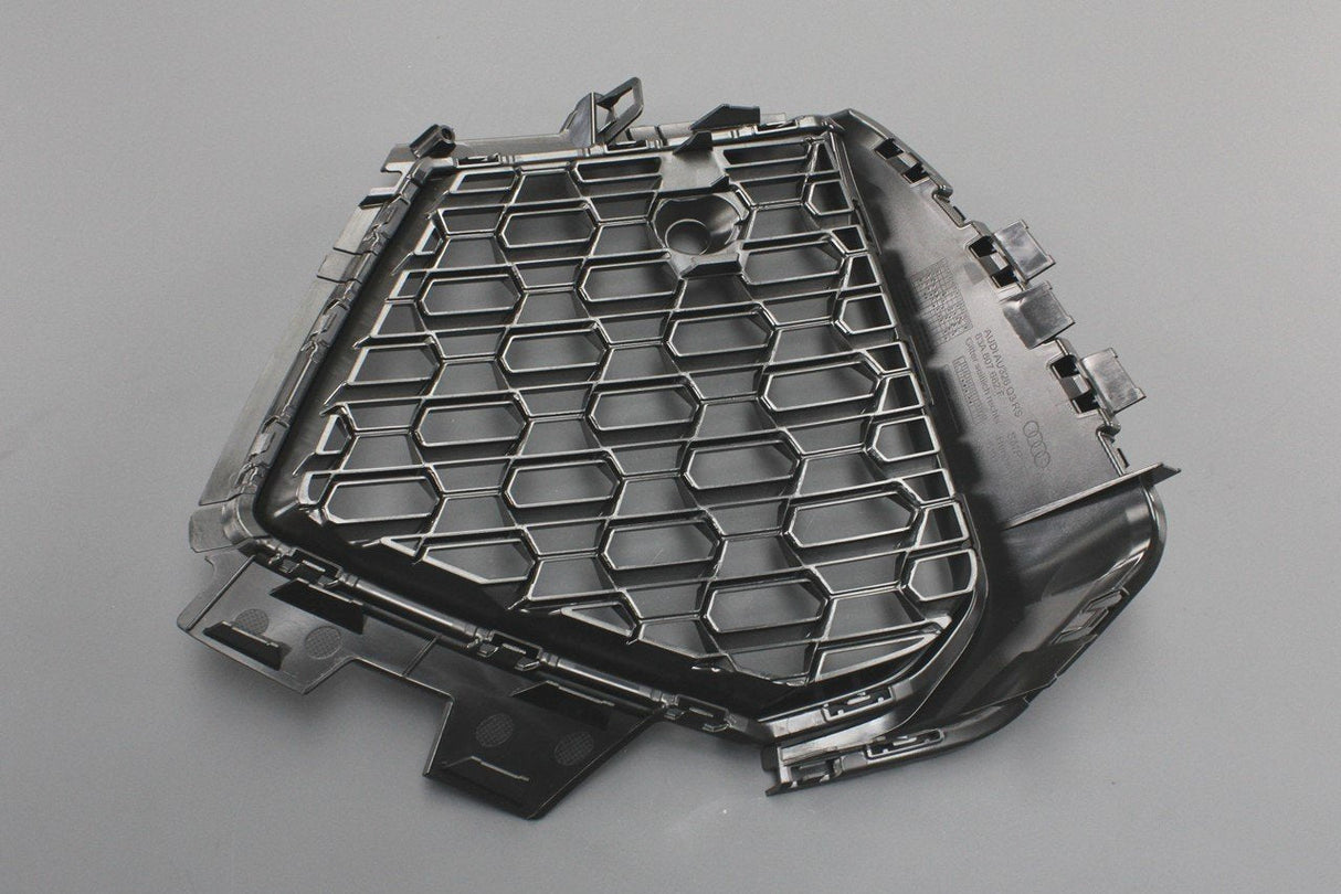 Audi RSQ3 2020-on front bumper air guide grille (right) 83A807682F 9B9