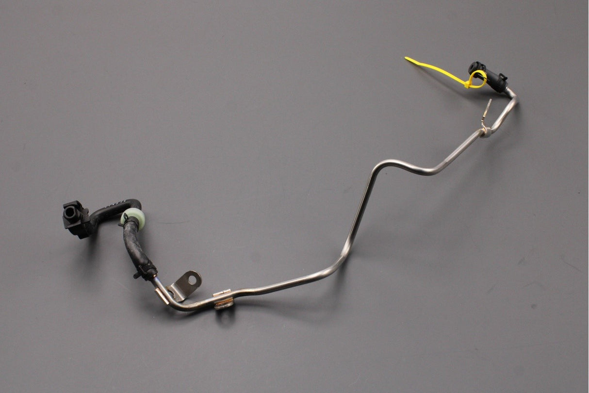 Land Rover Discovery 4 2010-2016 3.0L V6 turbo boost pipe LR084276