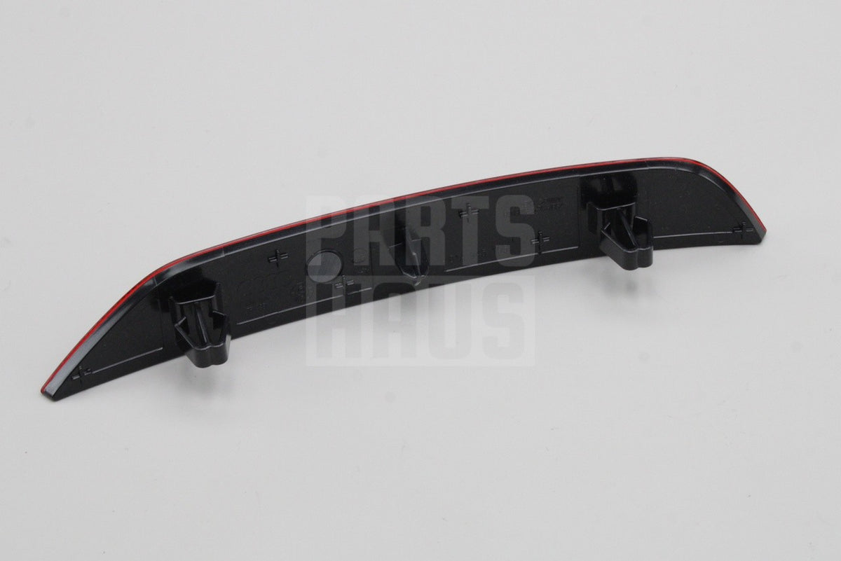 Audi Q2 2017-20 rear bumper reflector lens (left) 81A945105
