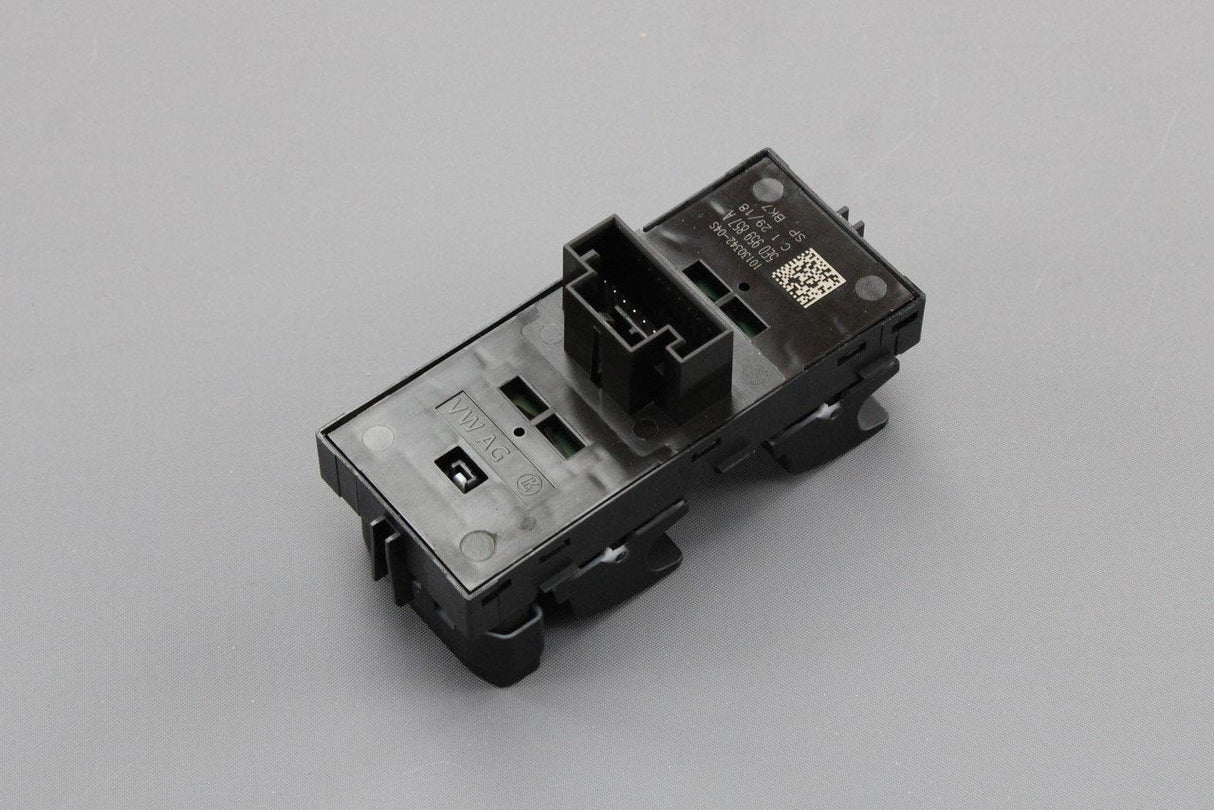 Skoda Fabia Octavia front and rear door window switch 5E0959857AWHS
