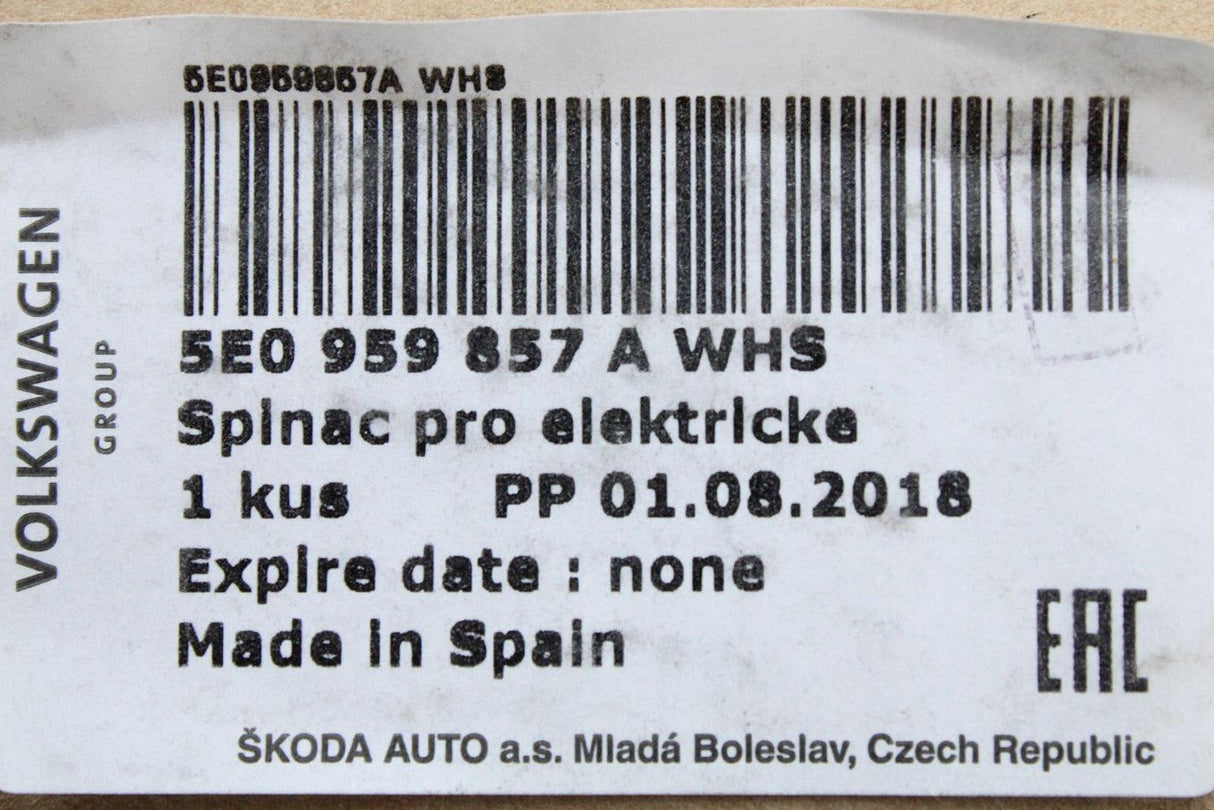 Skoda Fabia Octavia front and rear door window switch 5E0959857AWHS