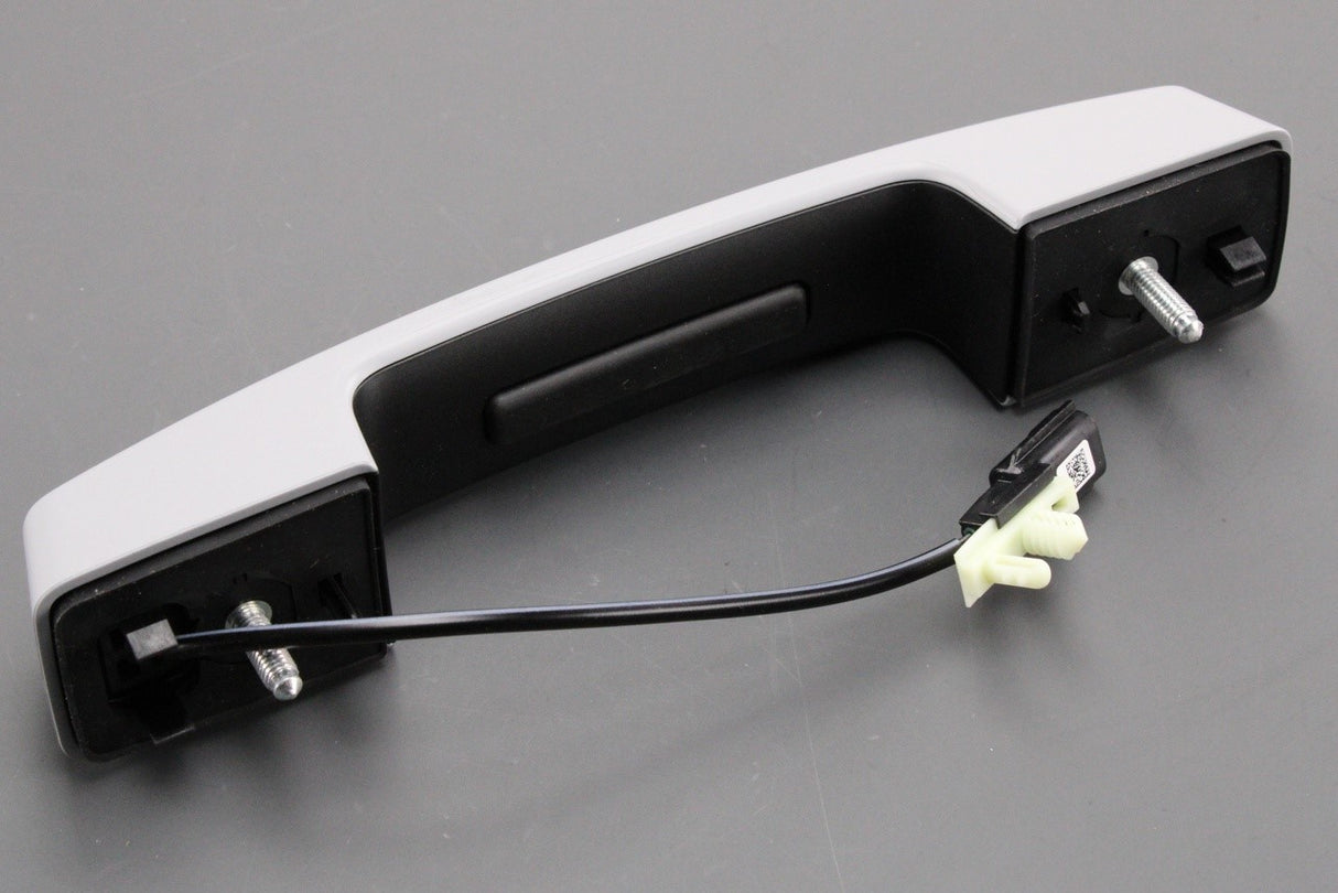 Land Rover Defender 2020-on boot door handle (primer) LR132437