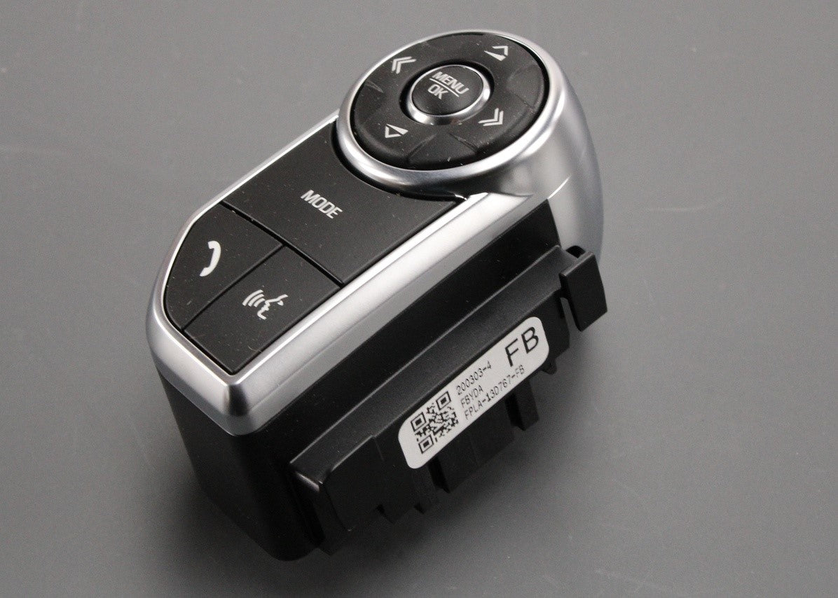 Land Rover Range Rover 2013-2022 steering wheel control buttons LR083329