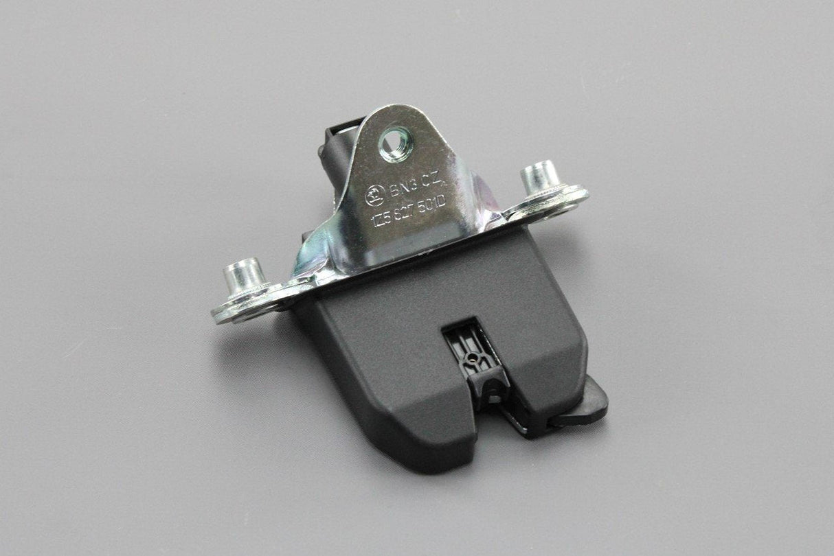 Skoda Octavia 1Z 2004 - 2010 rear boot hatch lid lock 1Z5827501D