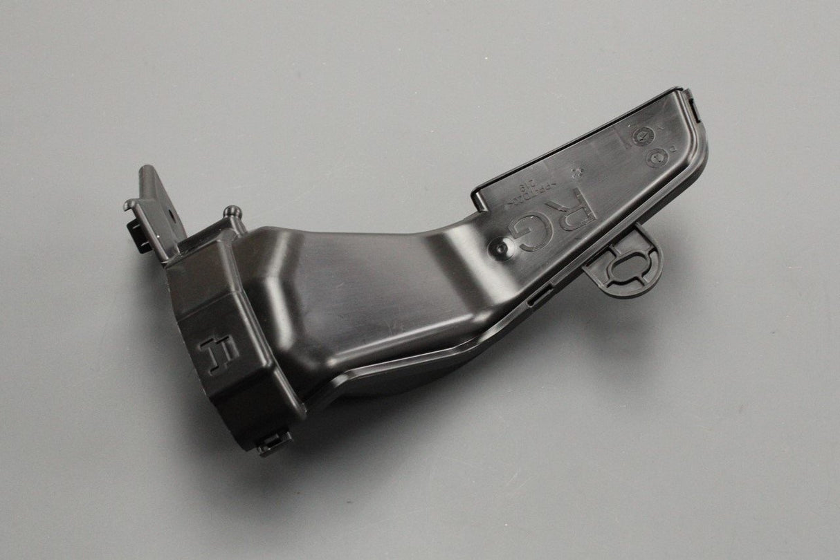 Toyota Yaris 20-on Yaris Cross 21-on air intake duct 87211-K0020
