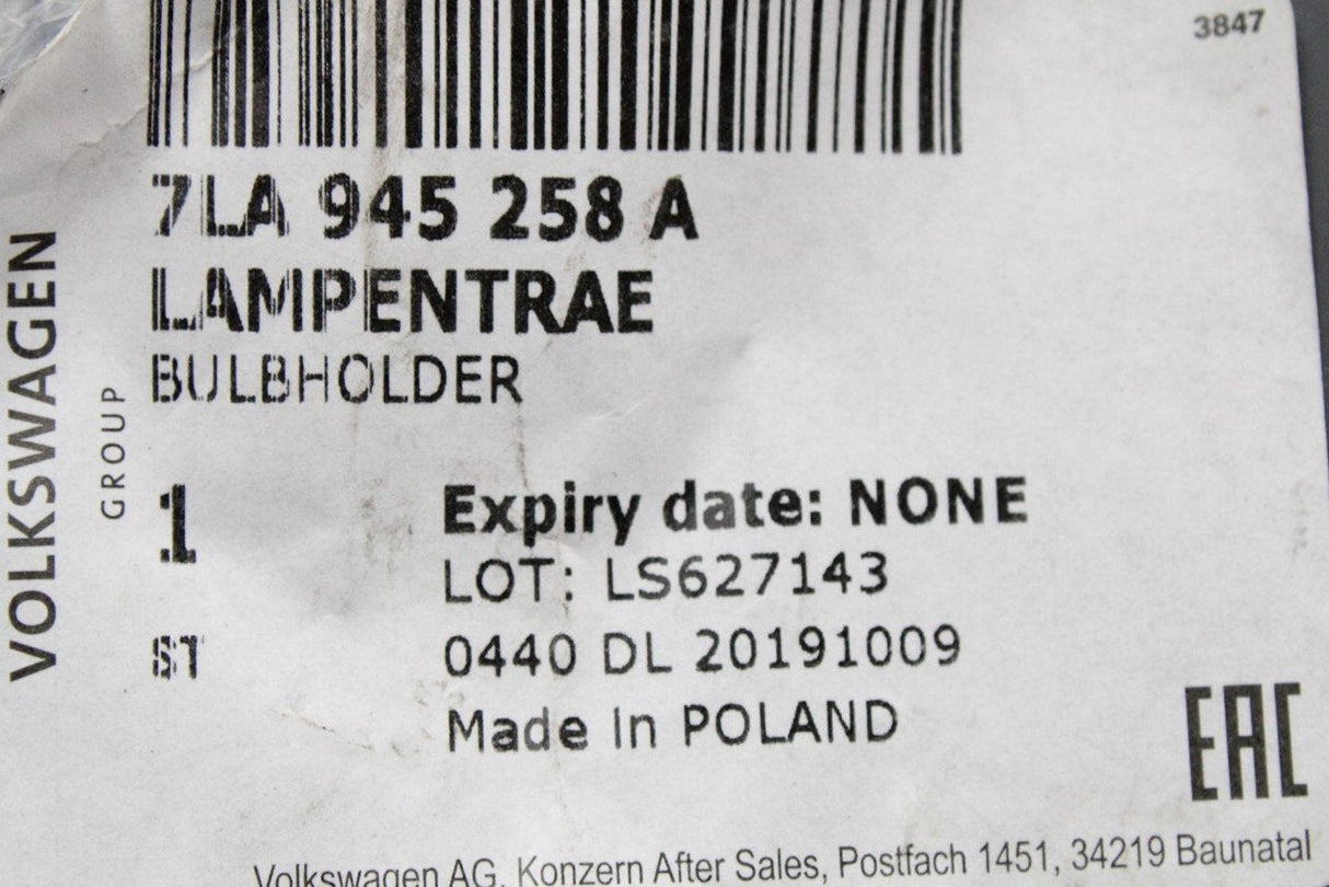 VW Transporter T6.1 rear right bulb carrier (wing doors) 7LA945258A