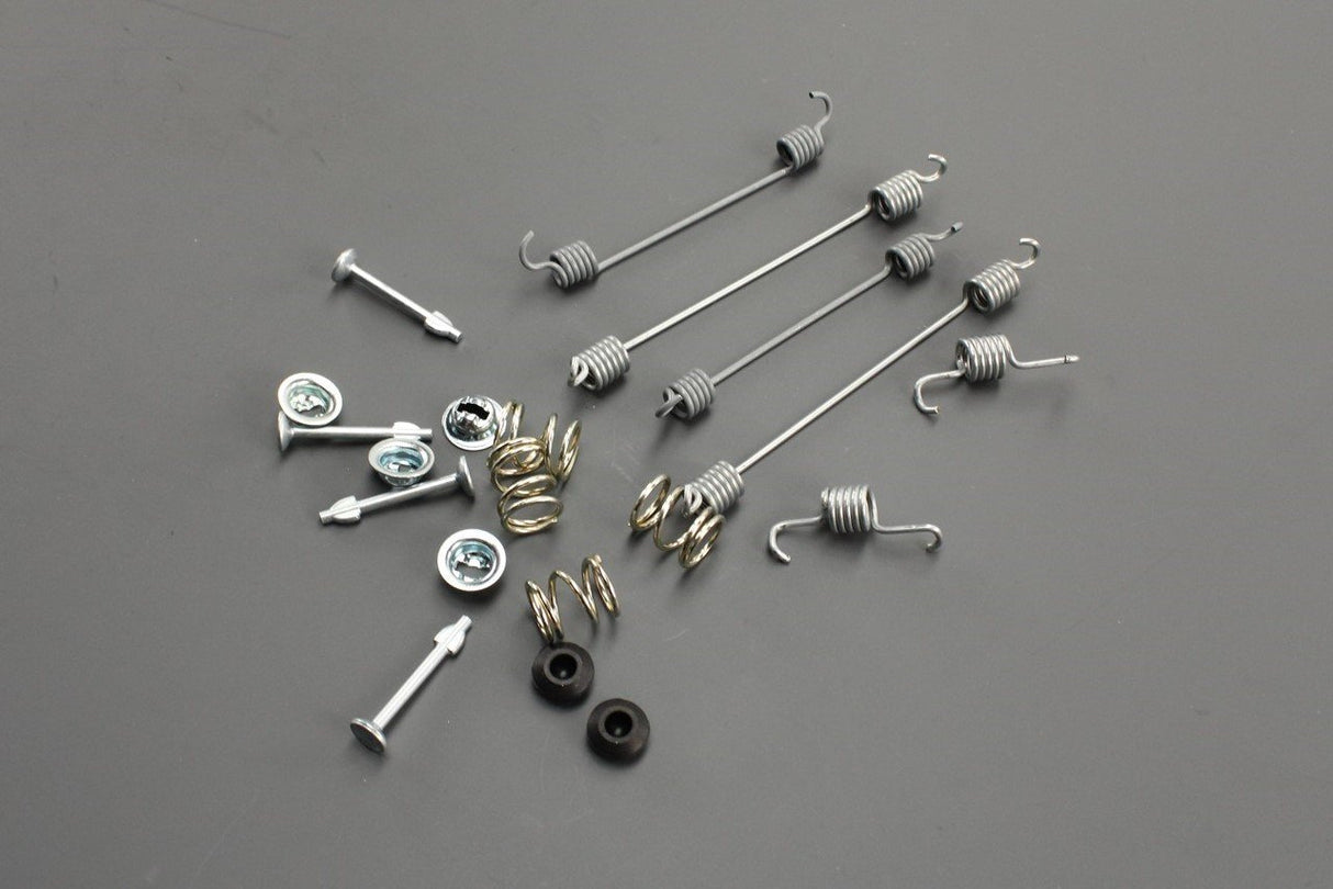 Toyota Aygo 05-on Yaris 01-05 drum brake spring kit (rear) 04942-0D010