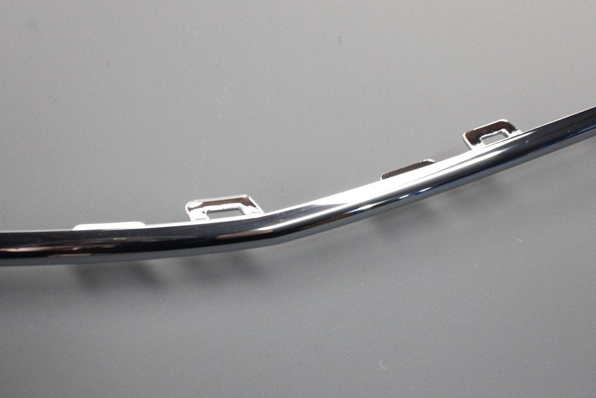 VW Touran 2016-on centre front lower grille trim (chrome) 5TA853101E 2ZZ
