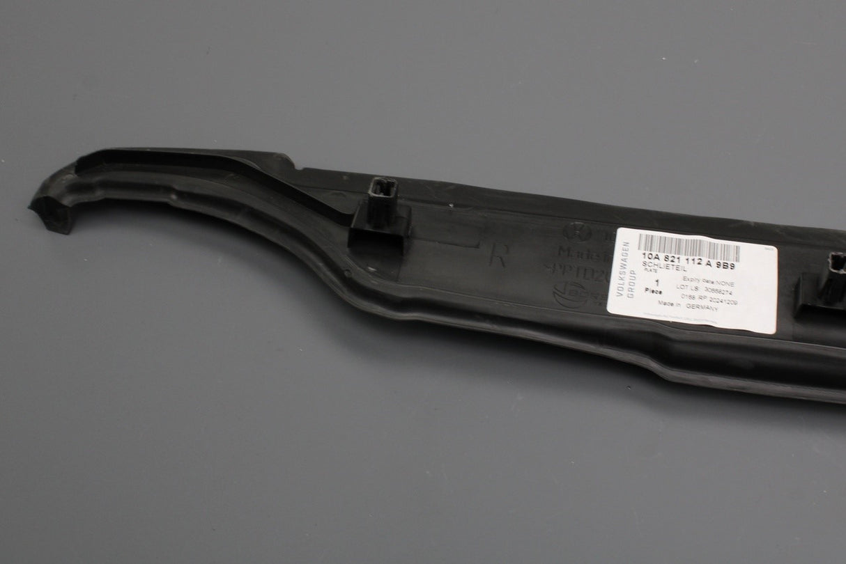 VW ID.3 2020-on front inner wing trim (right) 10A821112A 9B9