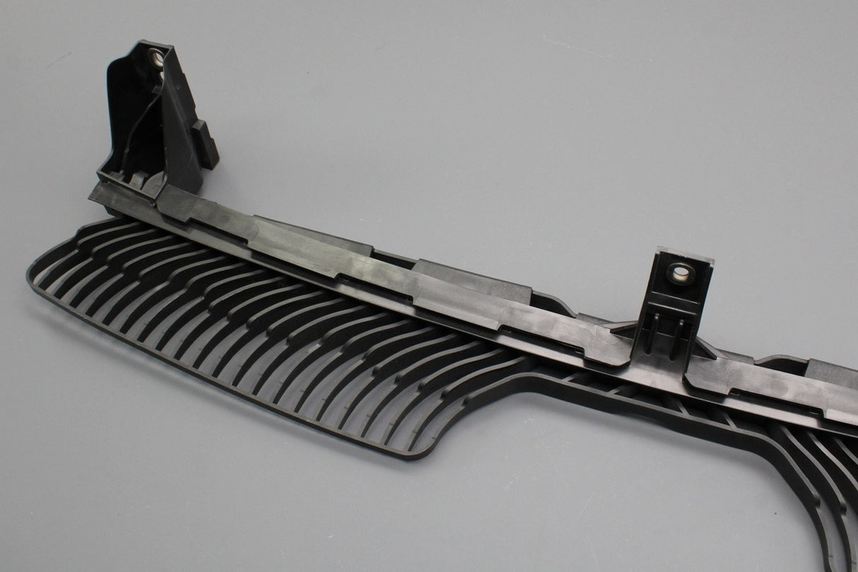 VW Tiguan 2016-2024 front bumper guide (centre) 5NA805705N