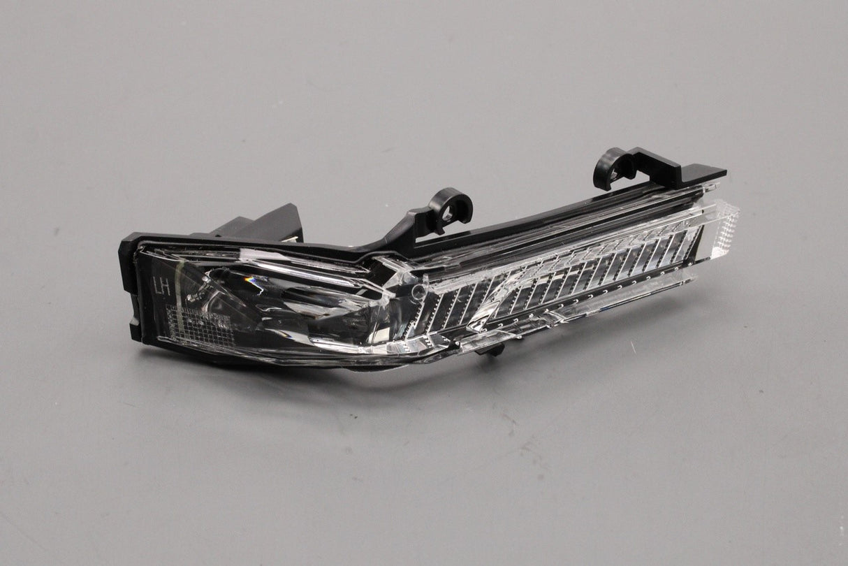 Audi e-tron 2019-on wing mirror turn signal indicator (left) 4KE949127