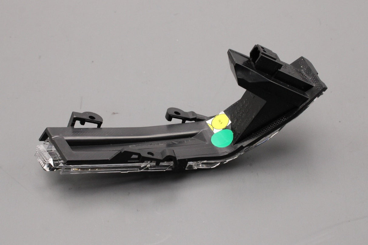 Audi e-tron 2019-on wing mirror turn signal indicator (left) 4KE949127
