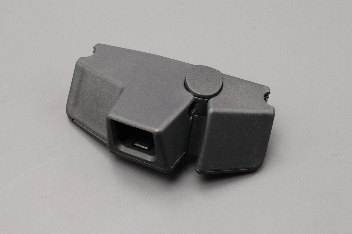 Skoda Superb 24-on multifunctional headrest accessories mount 3P0061128