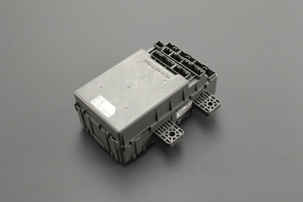 Honda Civic fuse box with fuses 38203-SMJ-309