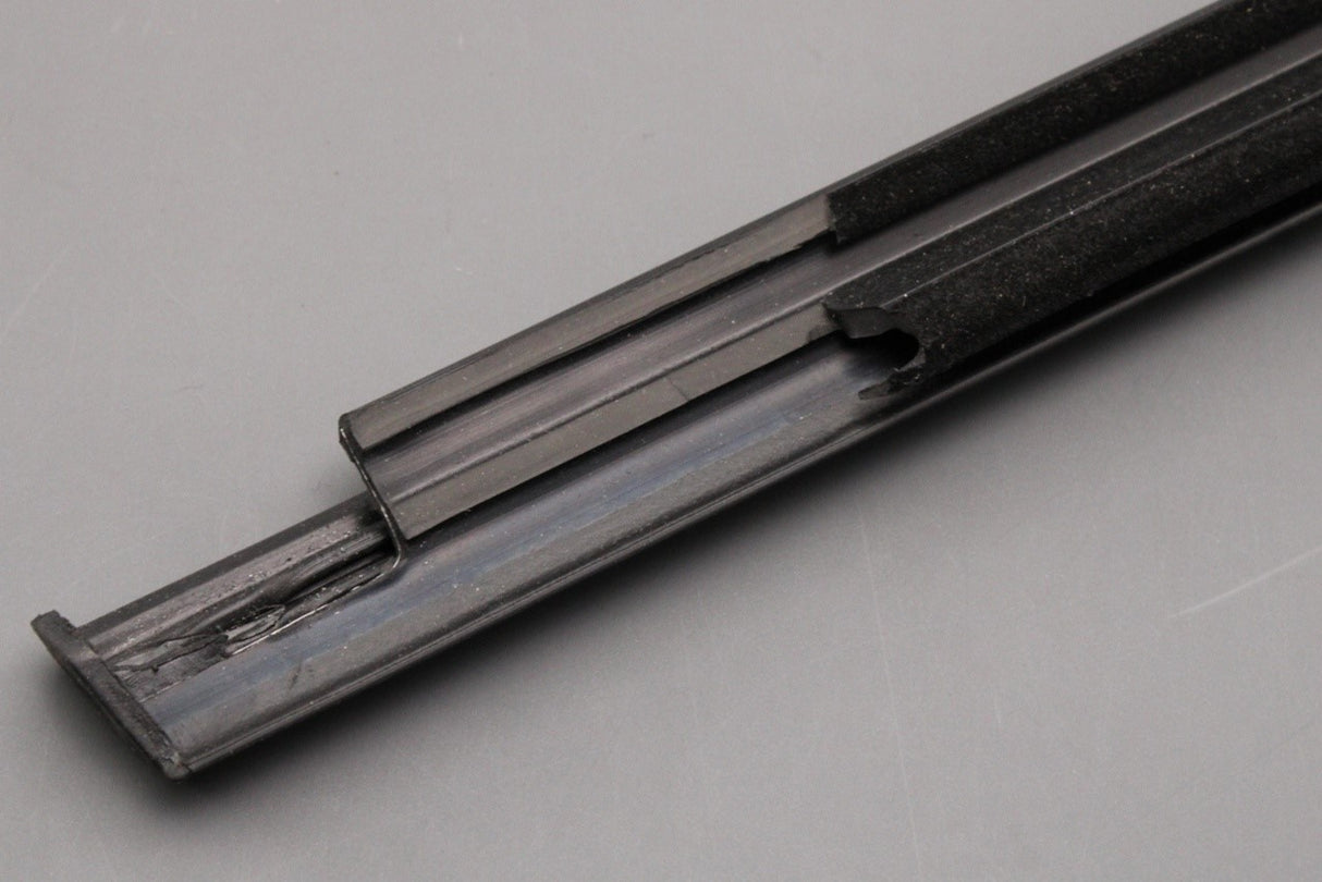 VW Polo AW 2018-on outer window aperture seal (rear left) 2GS839477C 5AP