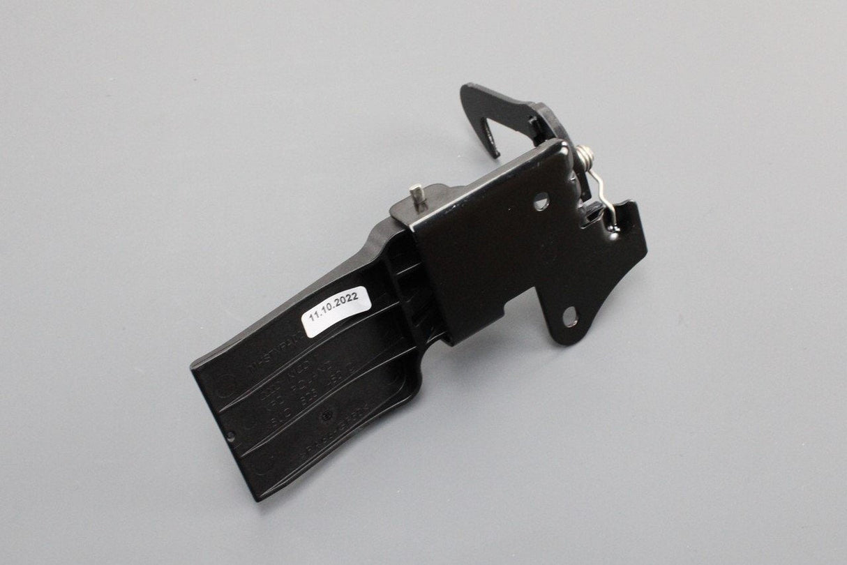 Audi Q3 RSQ3 2012-18 bonnet catch hook 8U0823480C