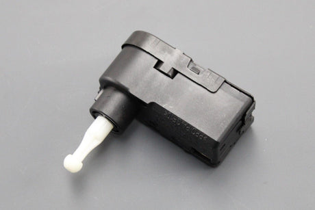 Audi A1 2011-18 Q3 2012-14 headlight level range control motor 8X0941293