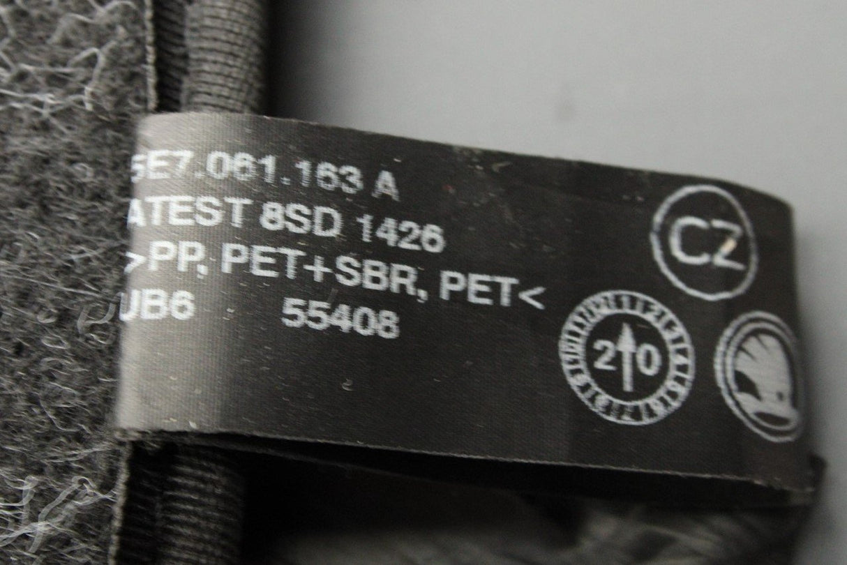 Skoda Octavia Estate 2020-on double sided boot liner 5E7061163A