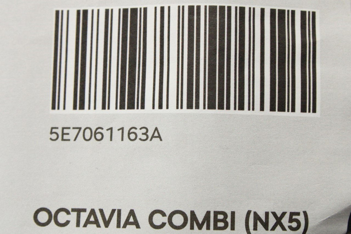 Skoda Octavia Estate 2020-on double sided boot liner 5E7061163A