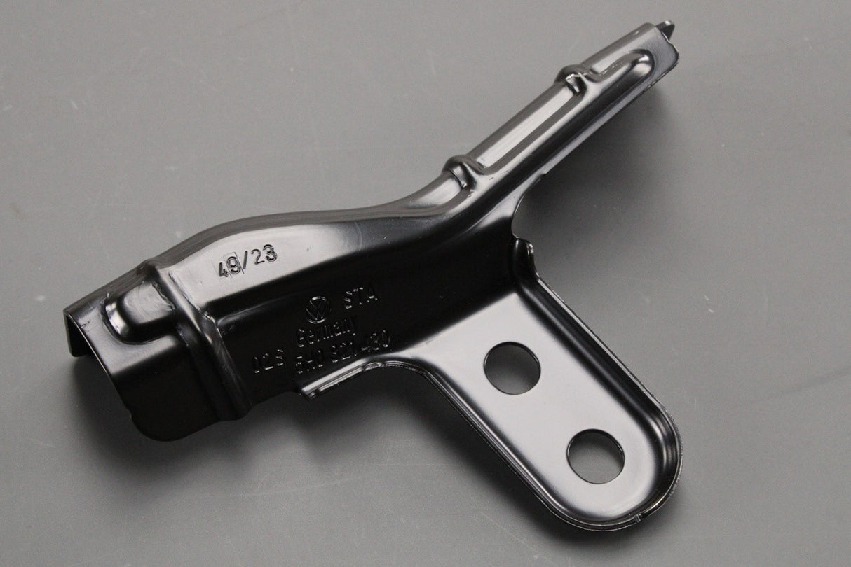 VW Golf MK8 2020-on inner front wing bracket (right) 5H0821430