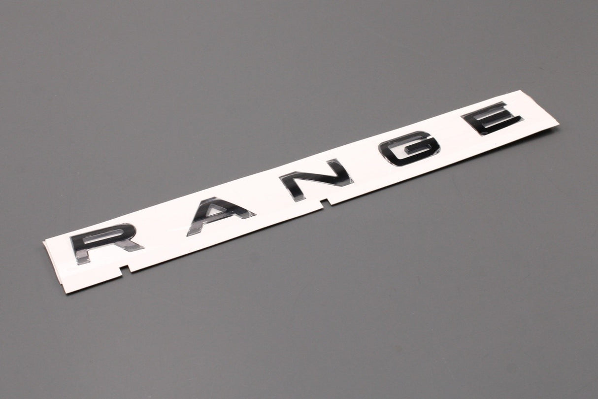 Range Rover Evoque 2012-2018 'RANGE' bonnet badge emblem LR094559