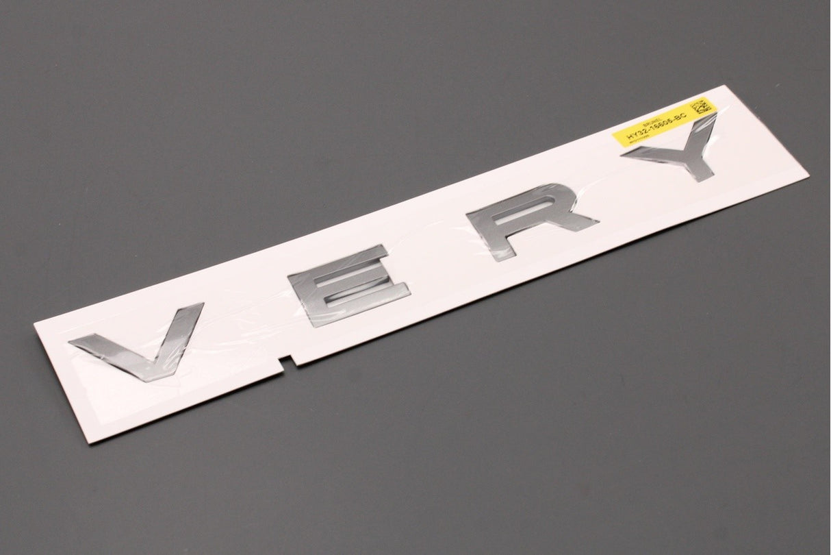 Land Rover Discovery 5 17-on 'VERY' bonnet emblem badge (front) LR083095