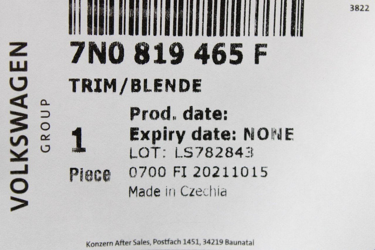 VW Audi Skoda SEAT side air vent trim (left/right) 7N0819465F