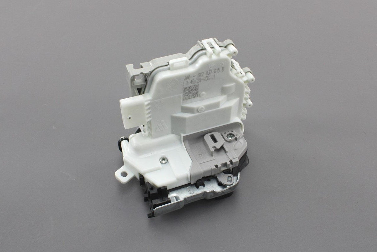 Audi A1 A3 A4 Q2 Q5 R8 front door lock module (left) 8X2837015B