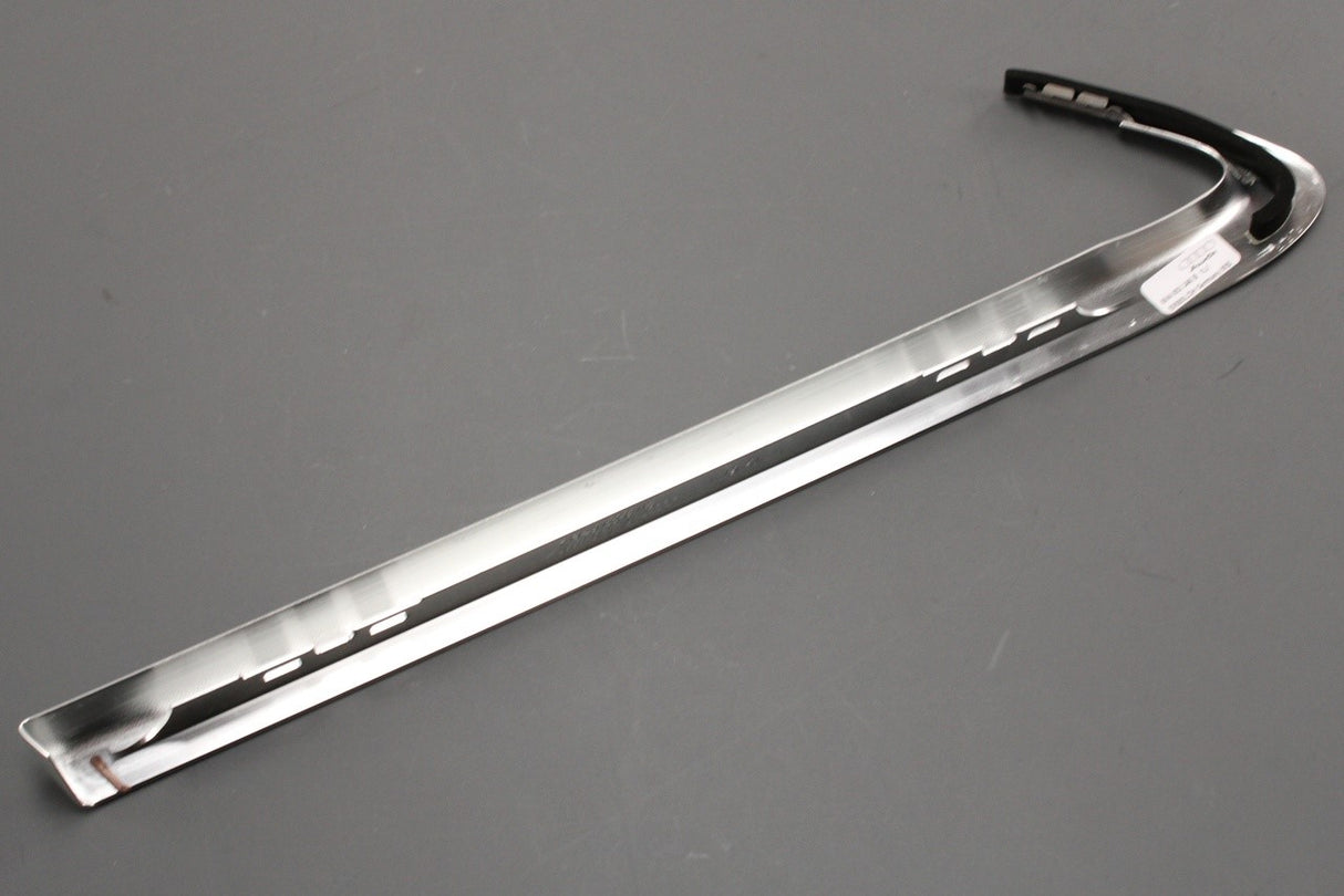 Audi RS3 13-20 rear quarter window moulding trim (right) 8V4853346B 1L1