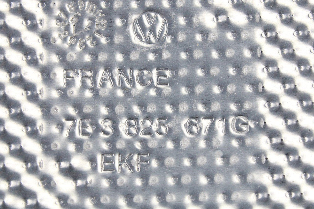 VW Transporter T6 2016-2020 tunnel heat shield (front centre) 7E3825671G