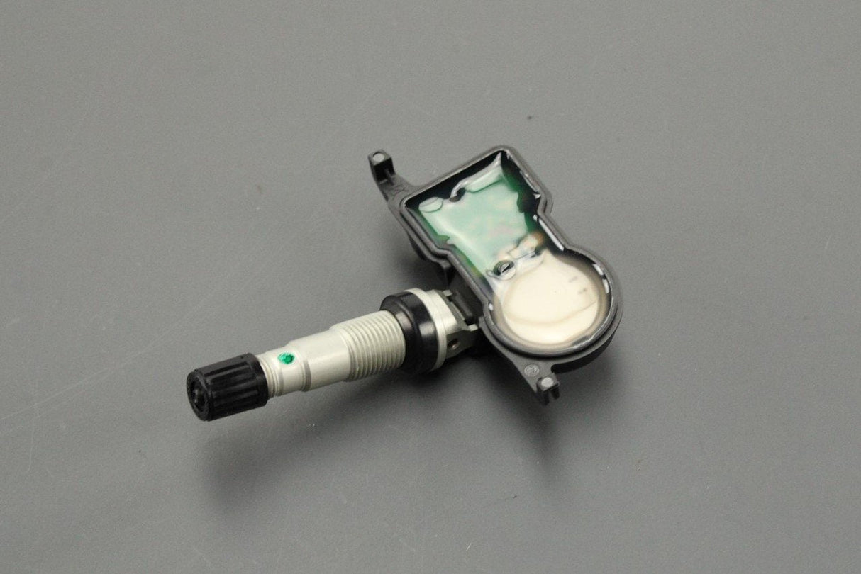 Toyota tyre pressure monitoring sensor TPMS (x1) 42607-12020