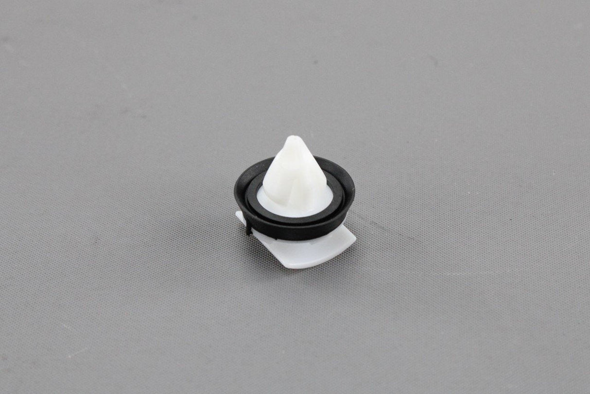 VW Crafter 2017-Onward side trim clips 8.1x17.3 (x1) WHT008733